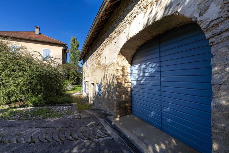 Propriété - 413 m² - 10 pièces