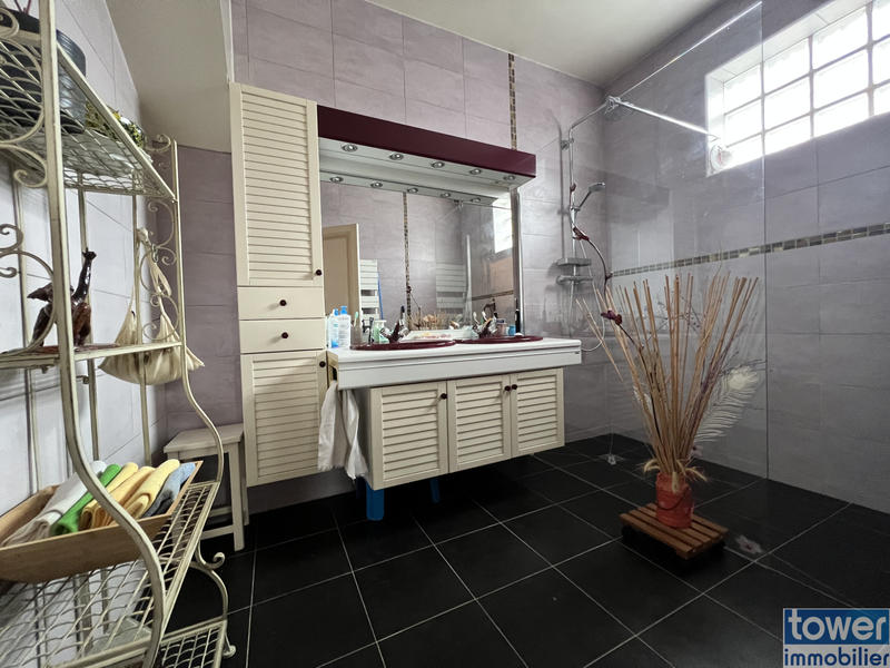 Maison - 87 m² - 5 pièces