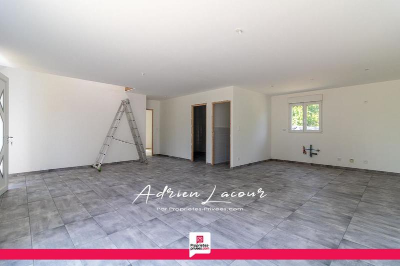 Parking / Garage - 106 m²