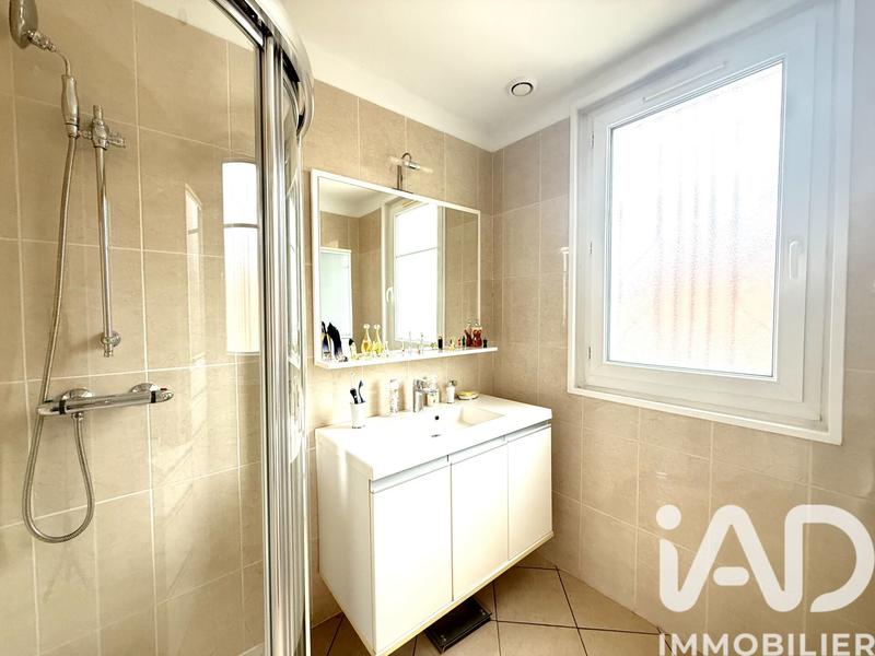 Maison - 205 m² - 6 pièces