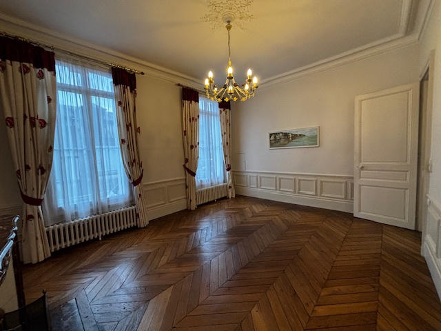 Propriété - 160 m² - 7 pièces