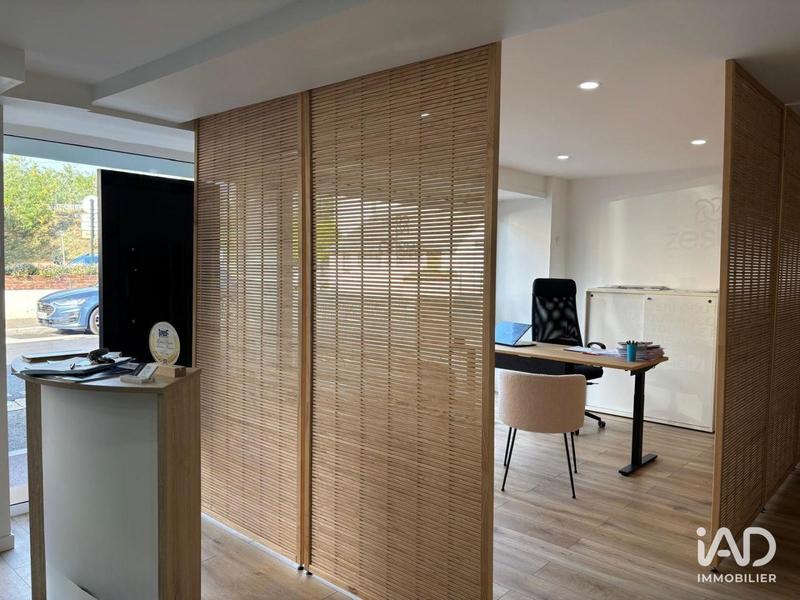 Local commercial - 64 m²