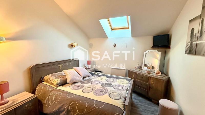 Maison - 240 m² - 6 pièces