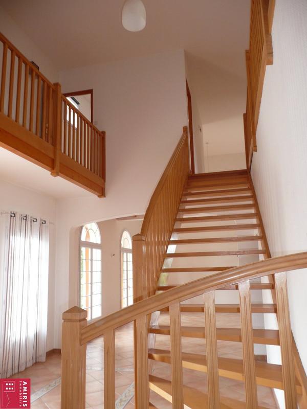 Maison - 192 m² - 7 pièces