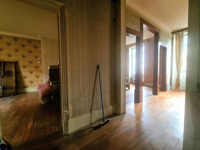 Maison - 227 m² - 10 pièces