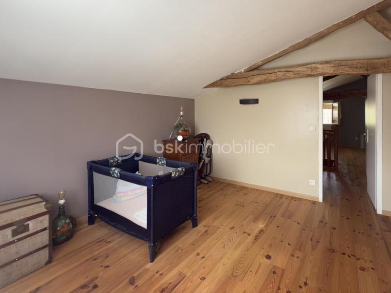 Propriété - 145 m² - 5 pièces