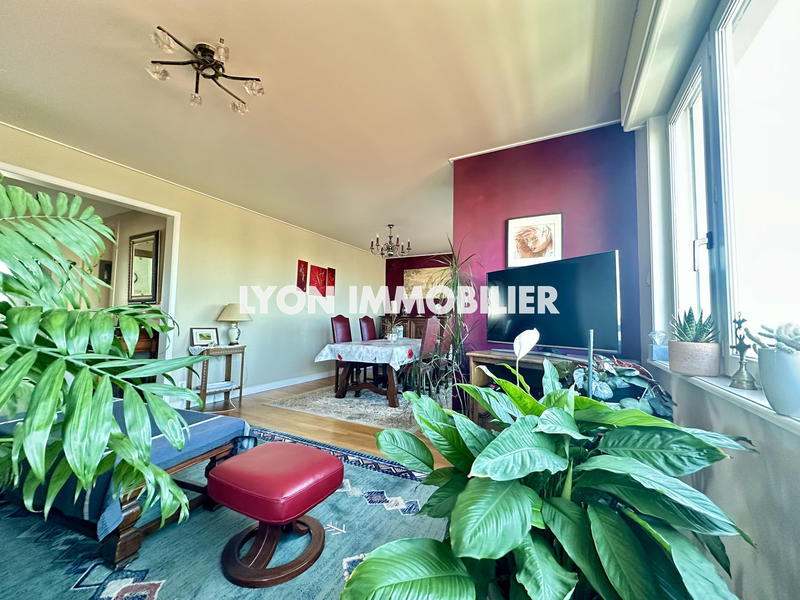 Appartement - 79 m² - 4 pièces