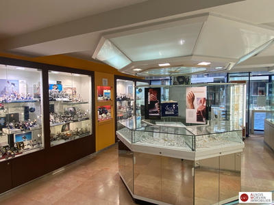 Fonds de commerce - Magasins - 50 m²