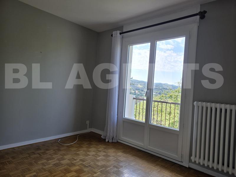 Appartement - 96 m² - 4 pièces