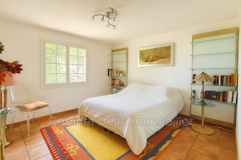 Maison - 267 m² - 6 pièces