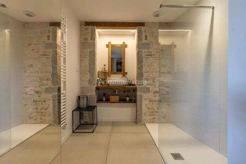 Maison - 226 m² - 8 pièces