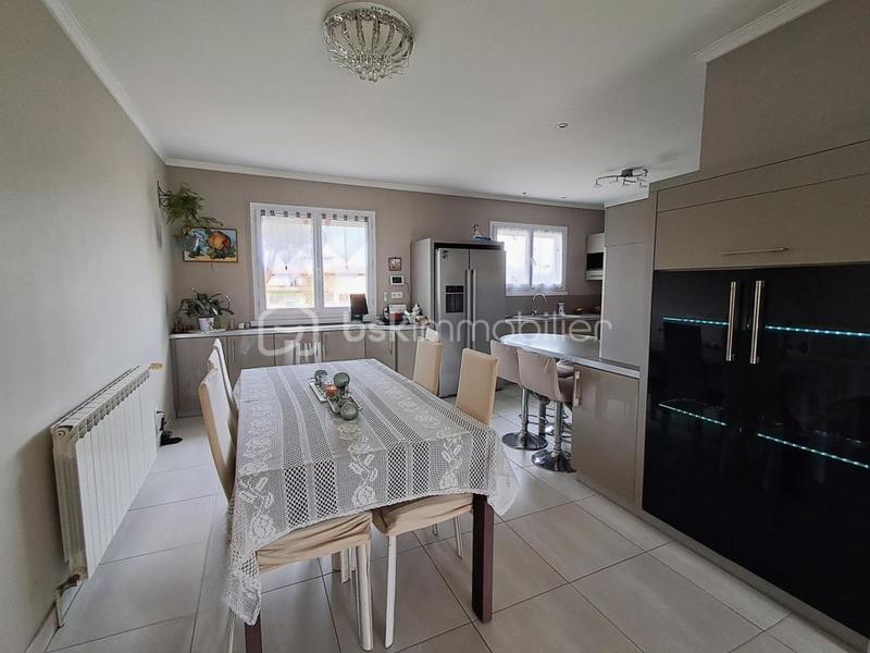 Maison traditionnelle - 168 m² - 4 pièces