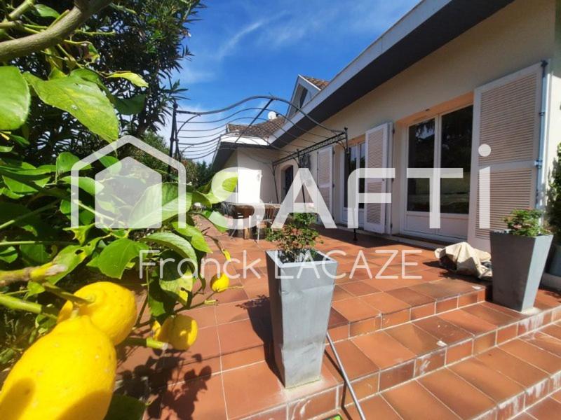 Maison - 300 m² - 11 pièces