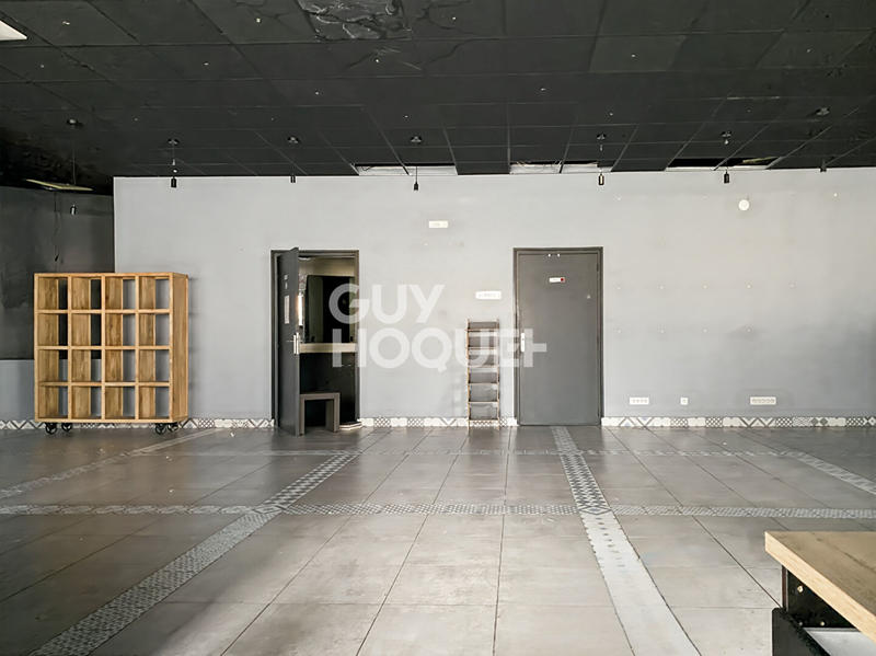 Local commercial - 220 m²