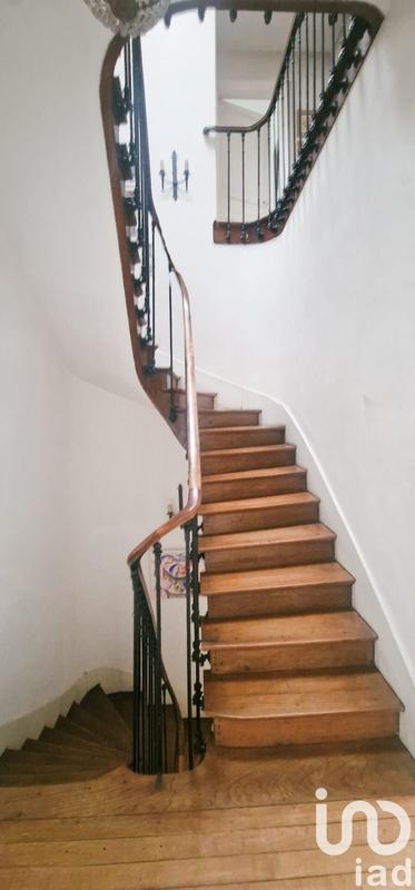 Maison de ville - 250 m² - 11 pièces