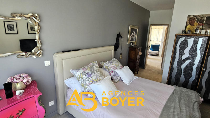 Appartement - 125 m² - 5 pièces