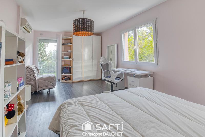 Maison - 213 m² - 6 pièces