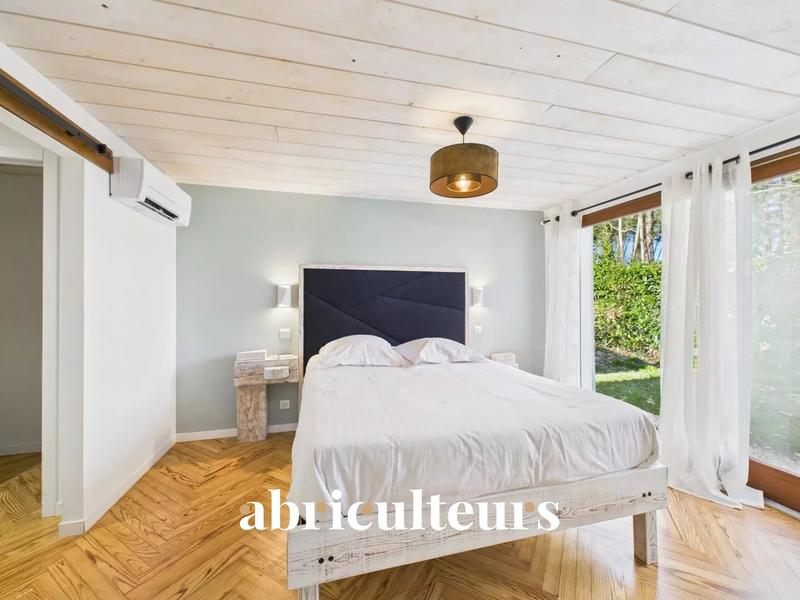 Maison chambre d'hôtes - 295 m² - 10 pièces