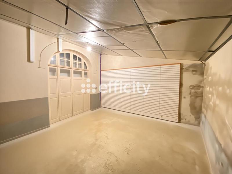 Appartement - 198 m² - 10 pièces