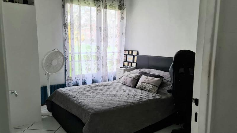 Appartement - 99 m² - 6 pièces