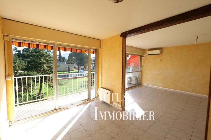 Appartement - 117 m² - 6 pièces