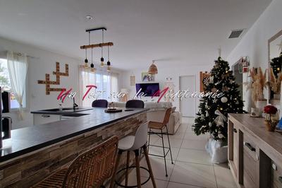 Maison - 90 m² - 4 pièces