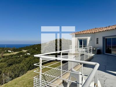 Villa - 185 m² - 5 pièces