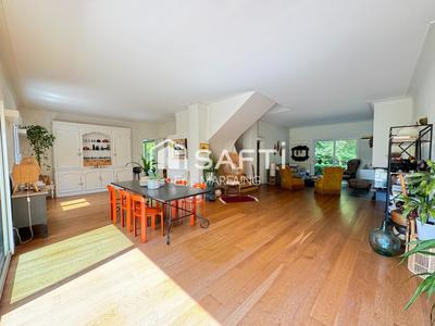 Maison - 280 m² - 7 pièces