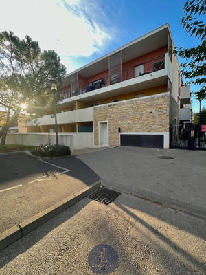 Appartement - 85 m² - 4 pièces