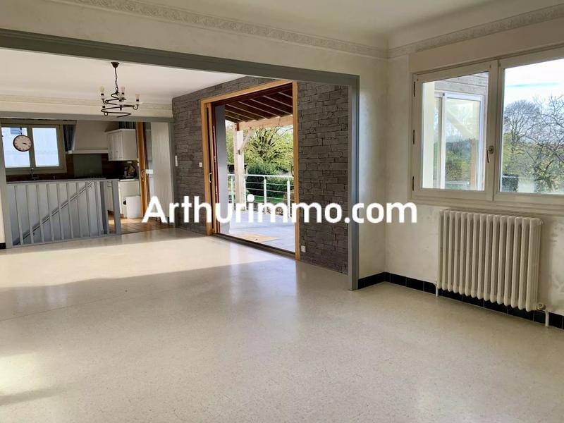 Maison - 157 m² - 8 pièces