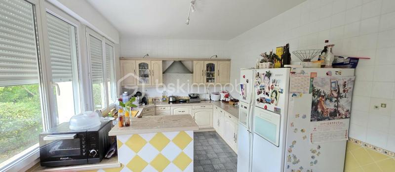 Maison - 263 m² - 10 pièces