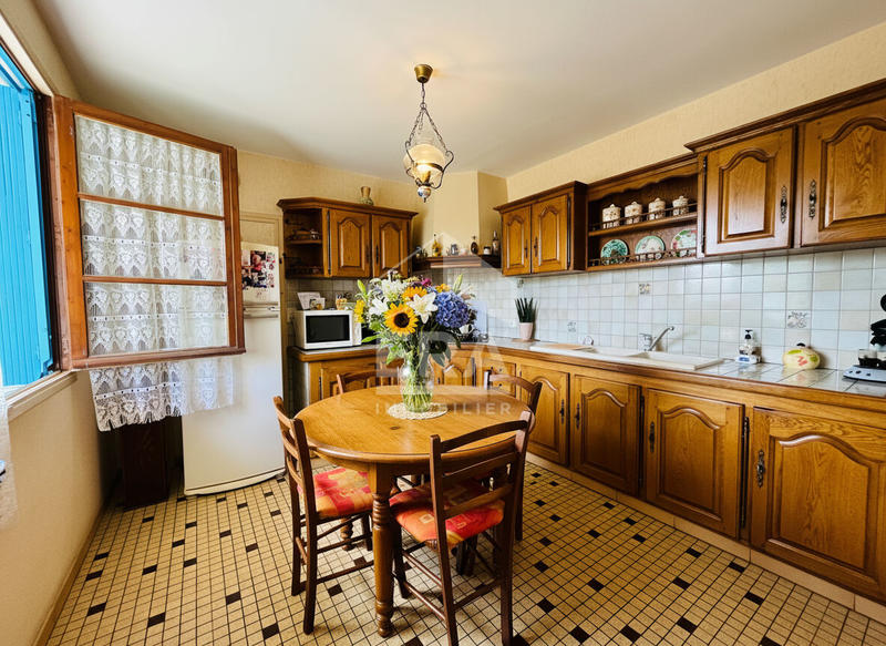 Maison - 226 m² - 6 pièces