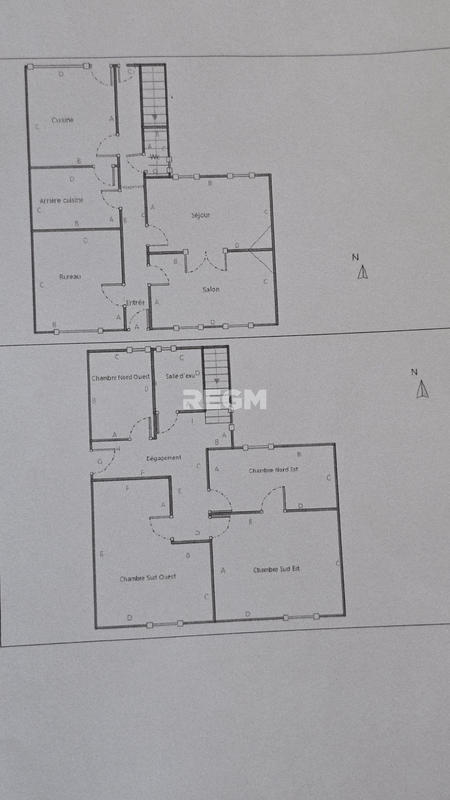 Maison - 330 m² - 12 pièces