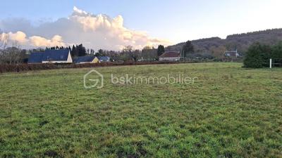 Terrain constructible - 2 200 m²