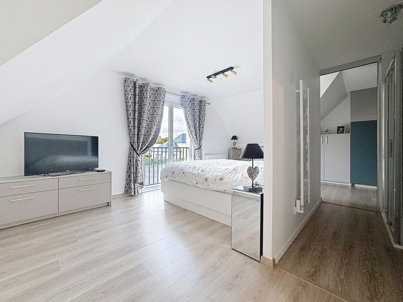 Maison - 180 m² - 7 pièces