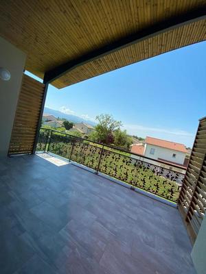 Appartement - 82 m² - 7 pièces