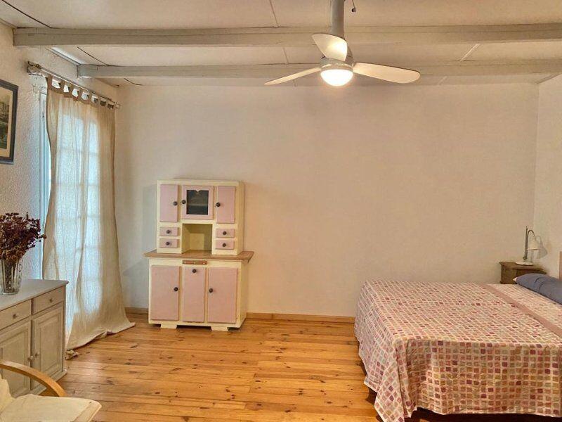 Maison - 246 m² - 10 pièces