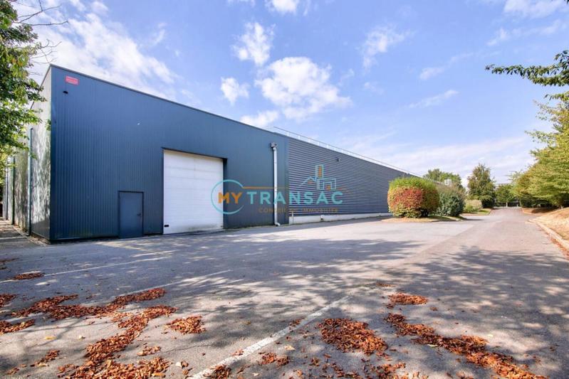 Local d'activités - 3 384 m²