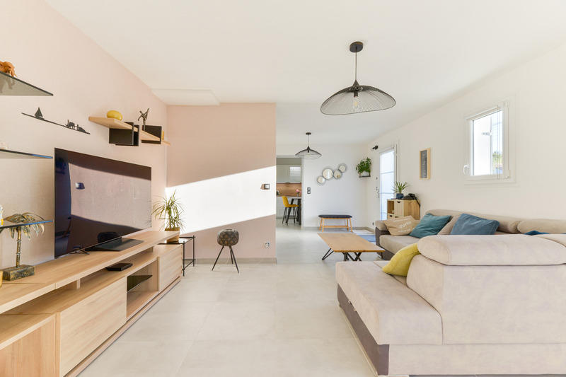 Maison - 111 m² - 6 pièces