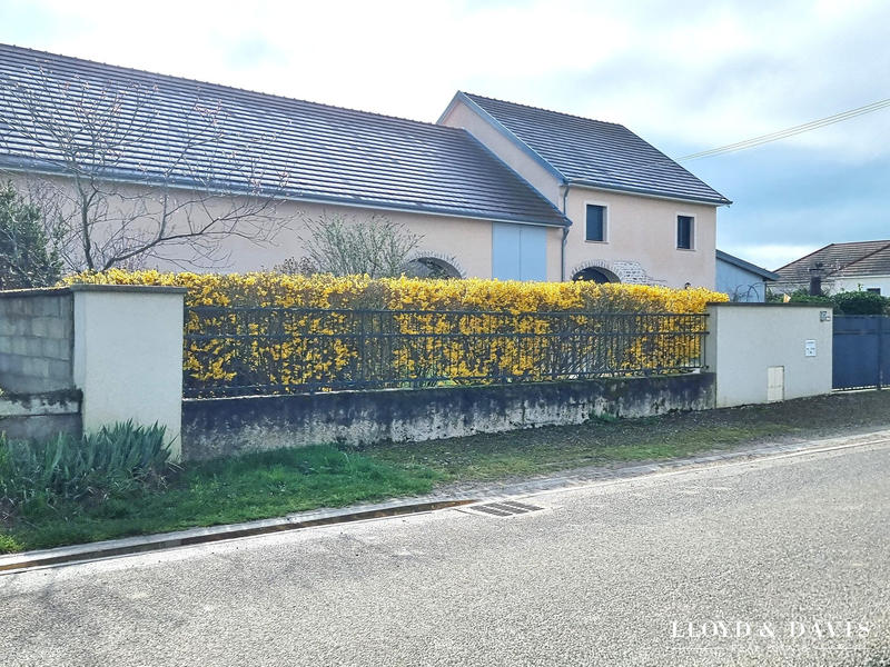 Maison - 180 m² - 5 pièces