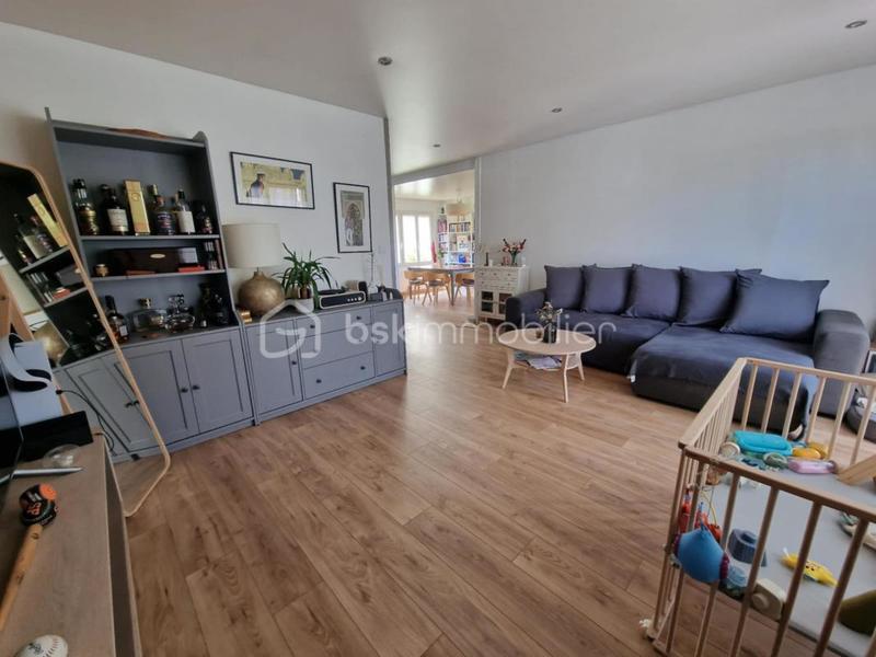 Maison - 93 m² - 4 pièces