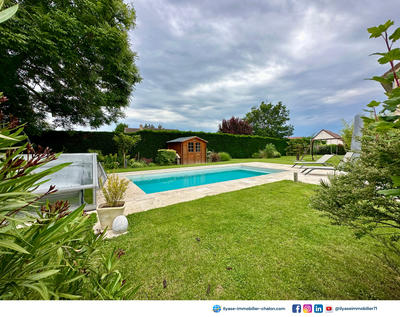 Maison - 225 m² - 7 pièces