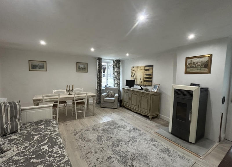 Maison - 320 m² - 10 pièces