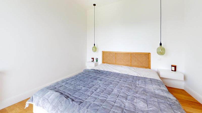 Maison - 180 m² - 8 pièces