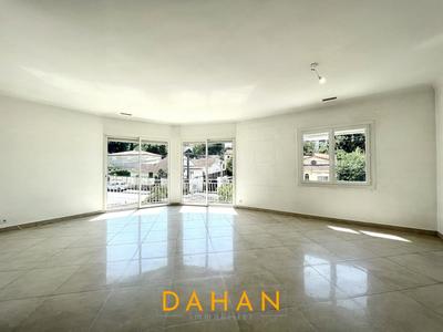 Appartement - 88 m² - 4 pièces