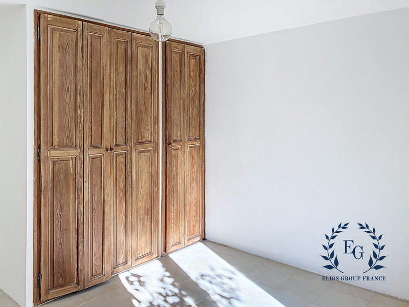 Maison traditionnelle - 179 m² - 6 pièces