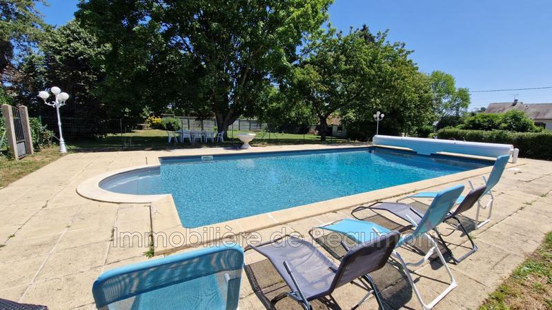 Maison - 218 m² - 8 pièces