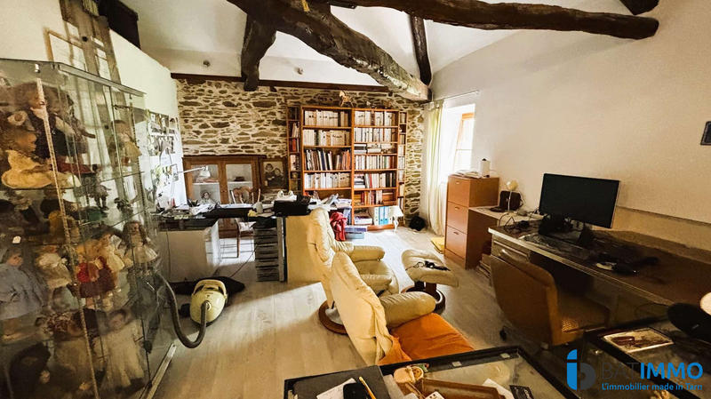 Maison - 373 m² - 8 pièces