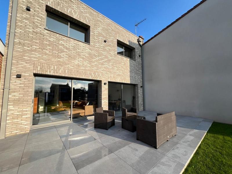 Maison - 137 m² - 5 pièces