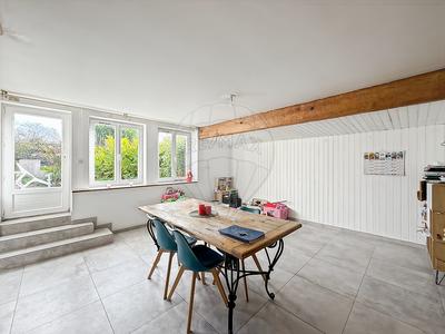 Maison - 122 m² - 4 pièces